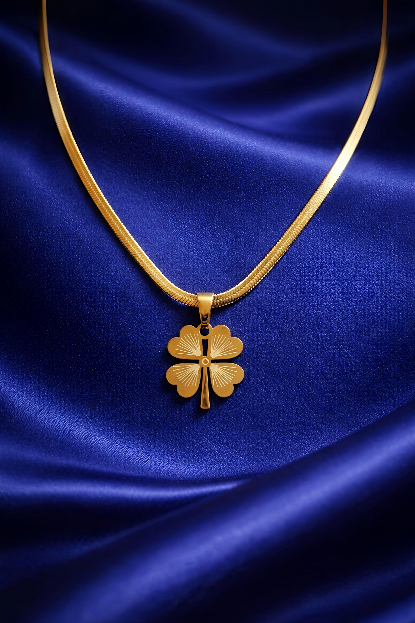 Elegant Gold Plated Four Leaf Clover Pendant Necklace (WPS11)