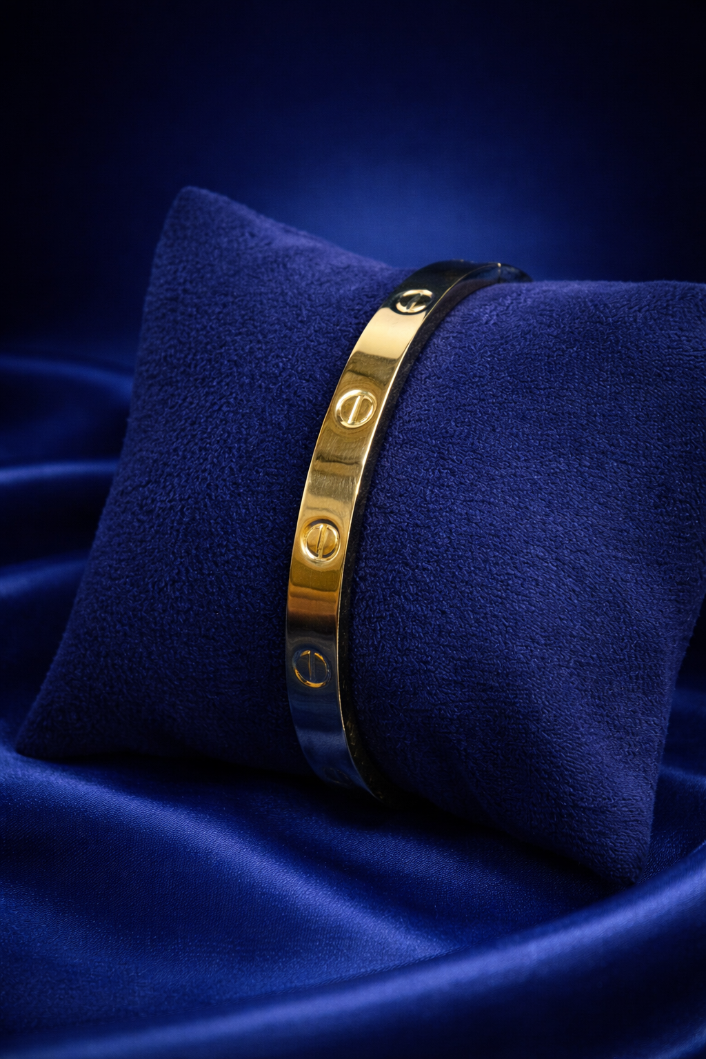 Luxury Gold Screw Bangle Bracelet (BAR1)