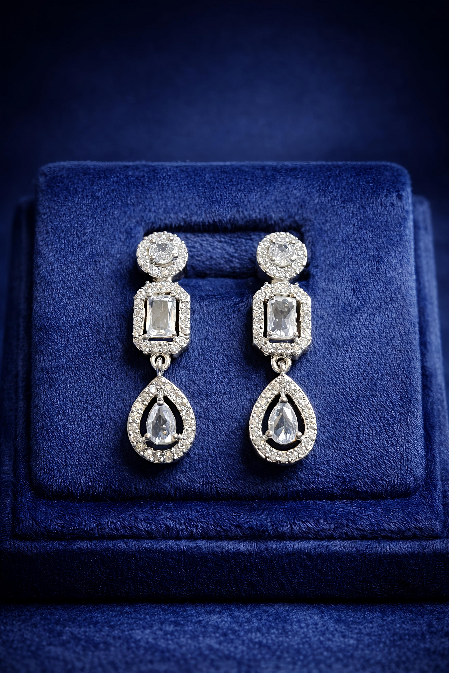 Luxury Crystal American Diamond Necklace Set (MAN23)