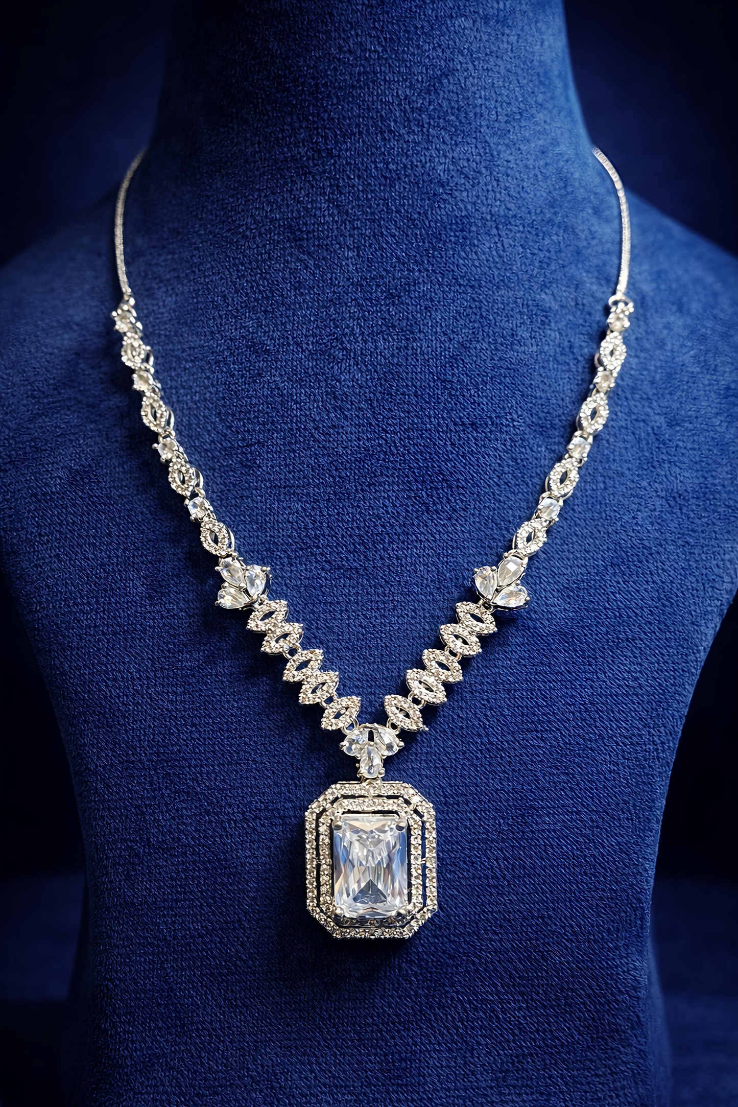 Luxury Crystal American Diamond Pendant Set (MAN20)