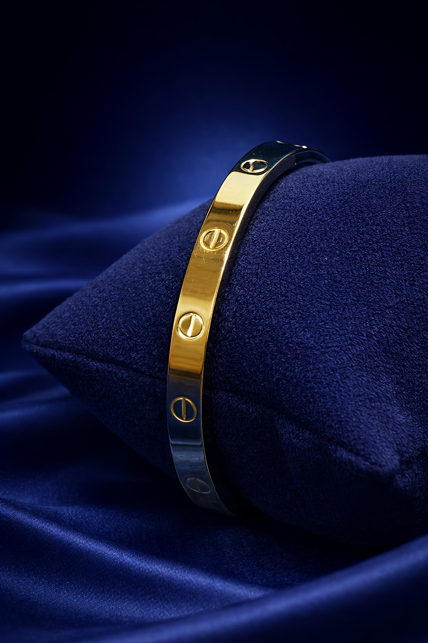 Luxury Gold Screw Bangle Bracelet (BAR1)