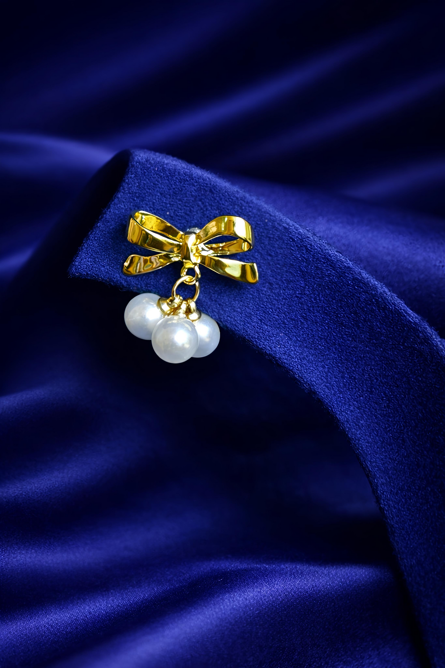 Gold Bow Pearl Stud Earrings (EAR25)