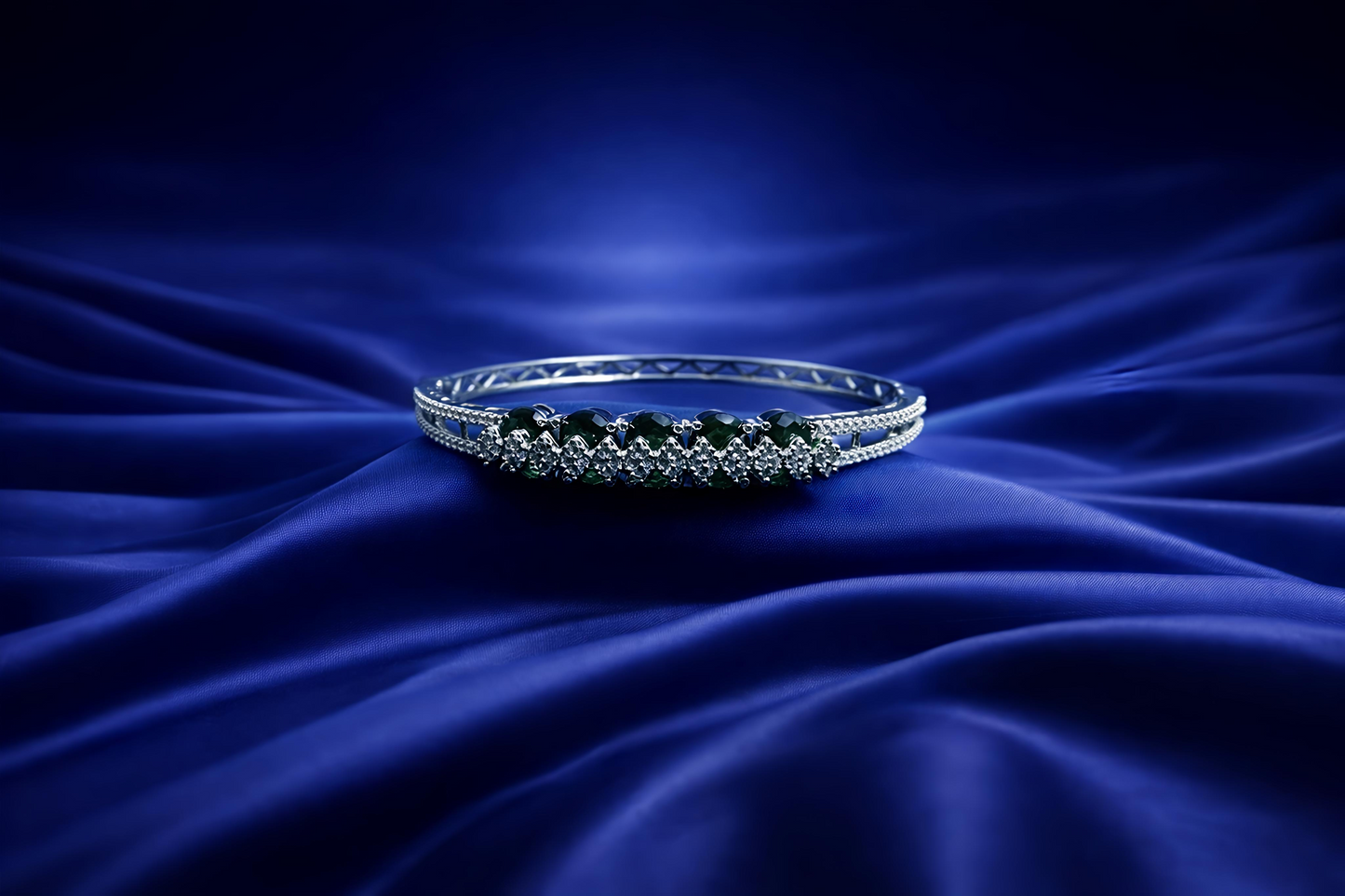 Royal Emerald Green Bracelet with Crystal Detailing (BAR4)