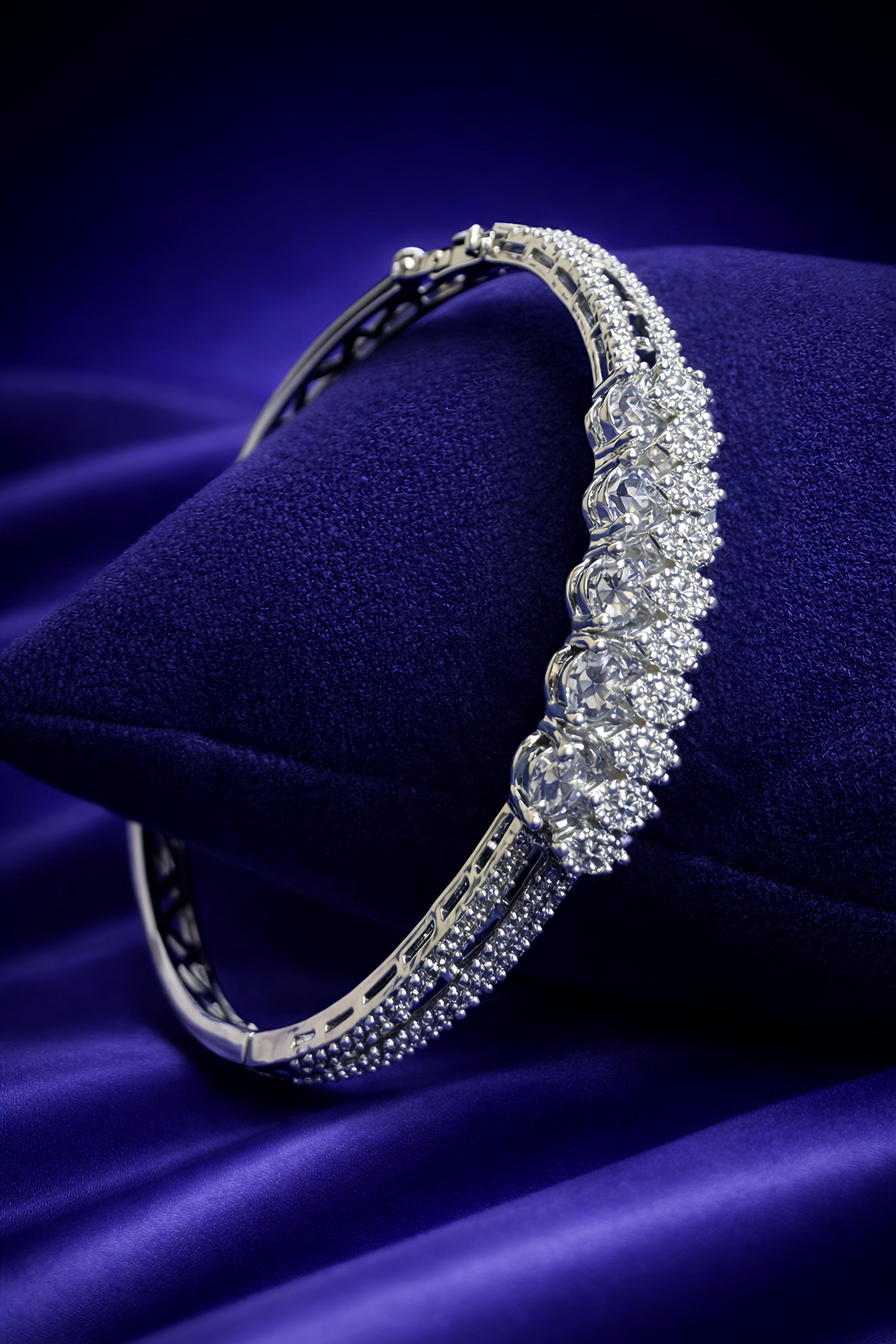 Luxury Diamond-Style Silver Bracelet (BAR2)