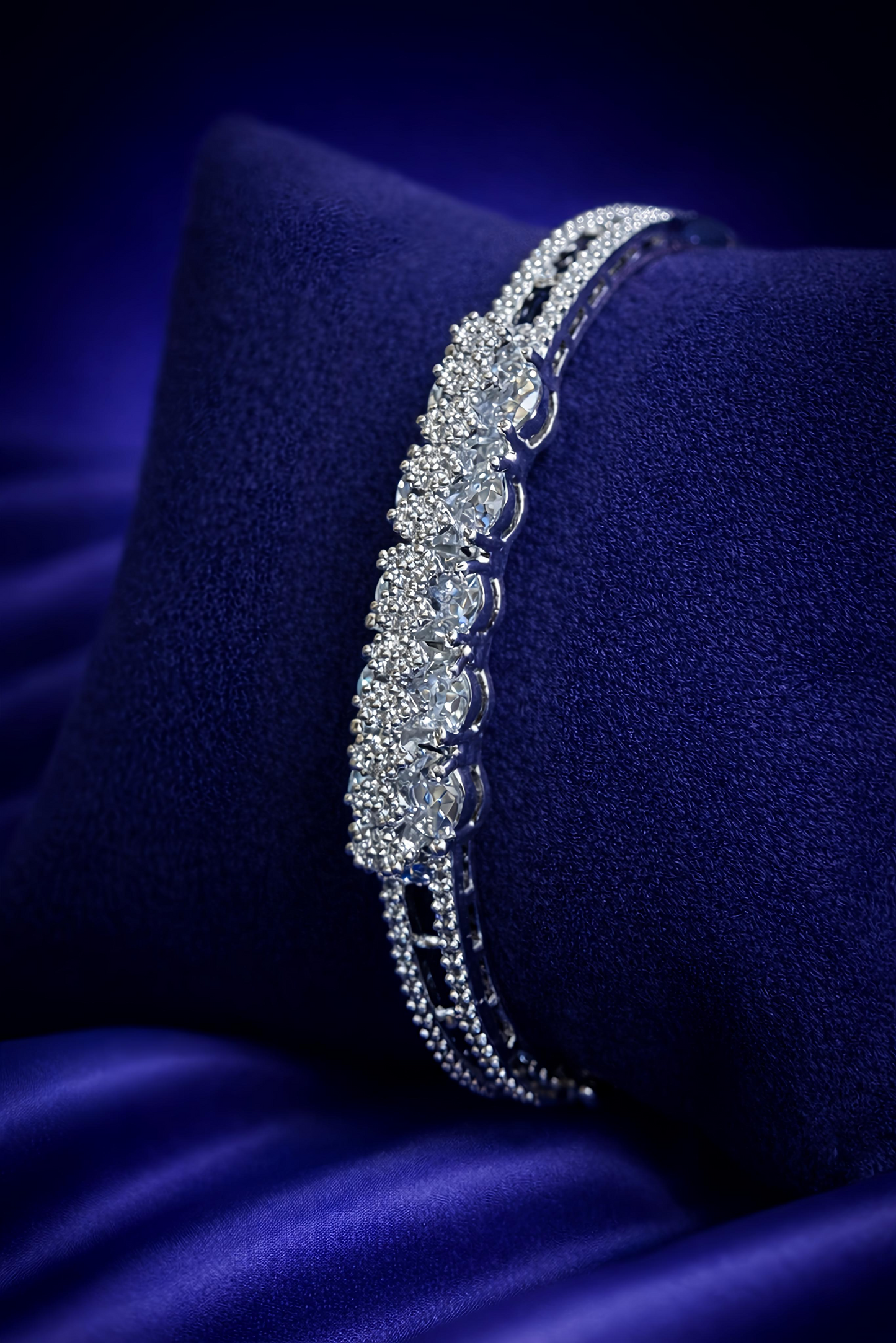 Luxury Diamond-Style Silver Bracelet (BAR2)