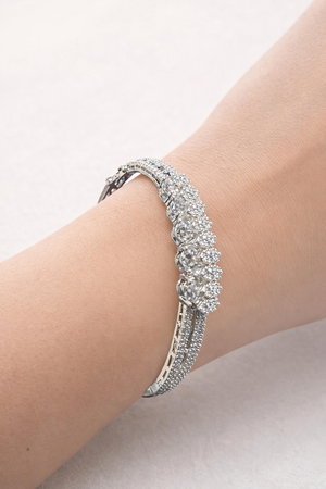 Luxury Diamond-Style Silver Bracelet (BAR2)