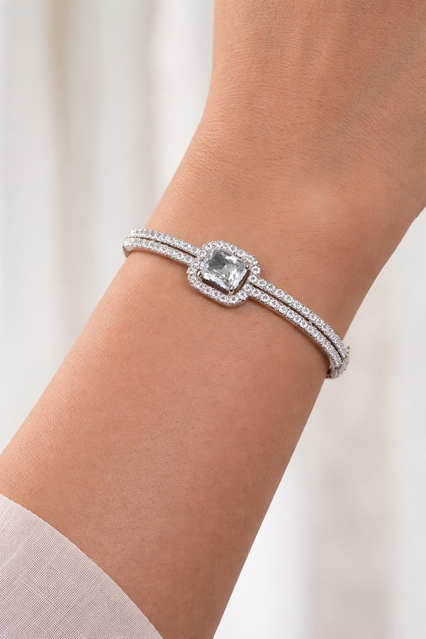 Elegant White Crystal Solitaire Bracelet for Women (BAR10)