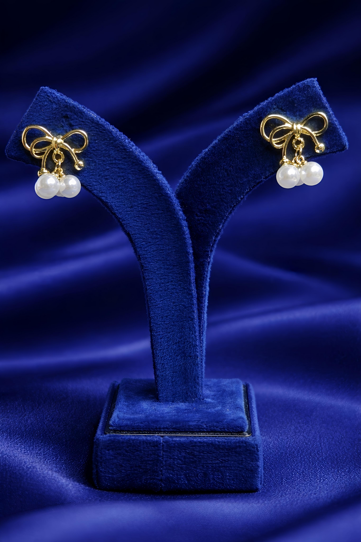Elegant Minimal Daily Wear Earrings (EAR26)