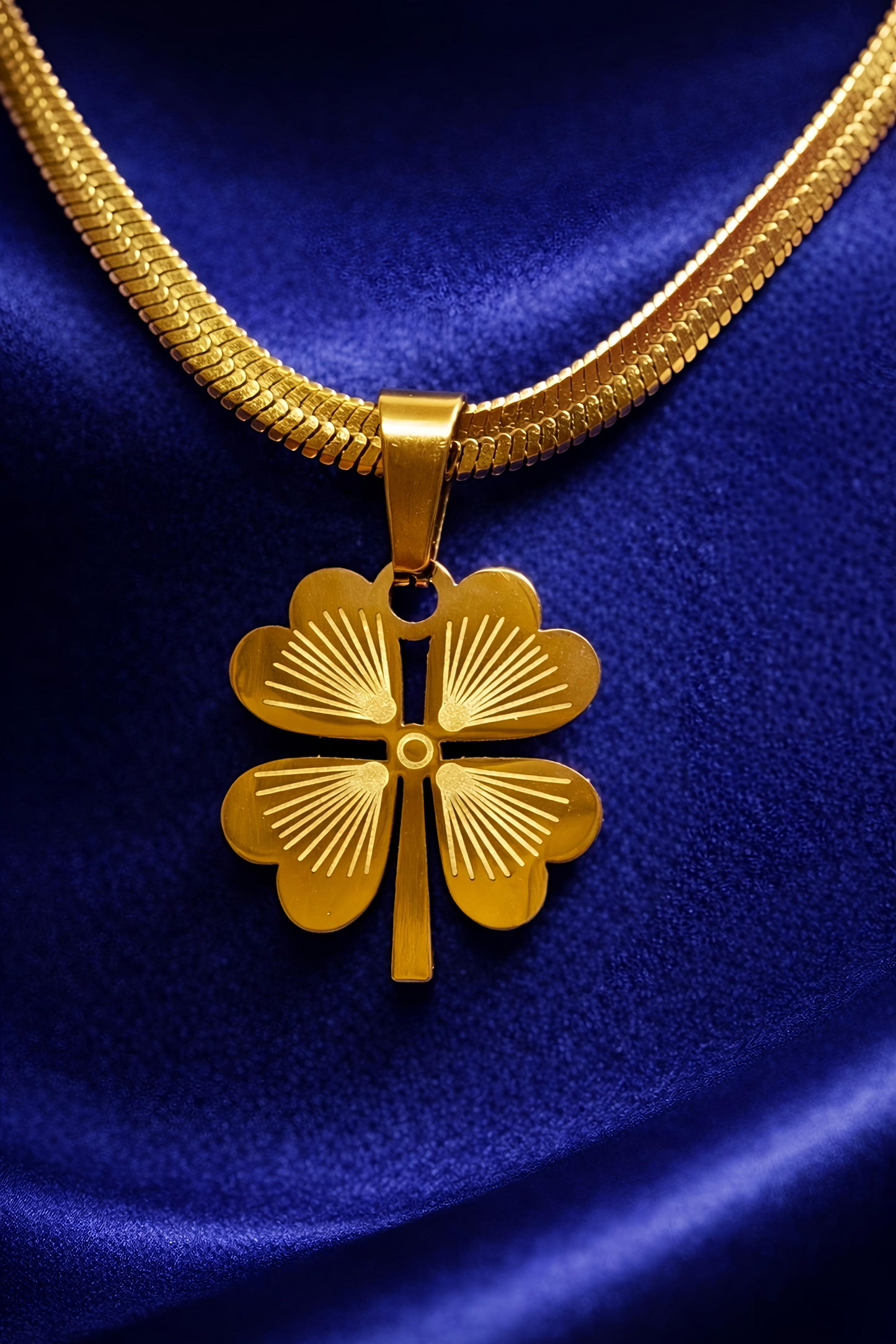 Elegant Gold Plated Four Leaf Clover Pendant Necklace (WPS11)