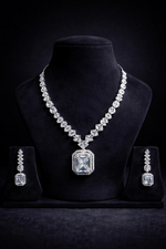 Luxury Crystal American Diamond Pendant Set (MAN20)