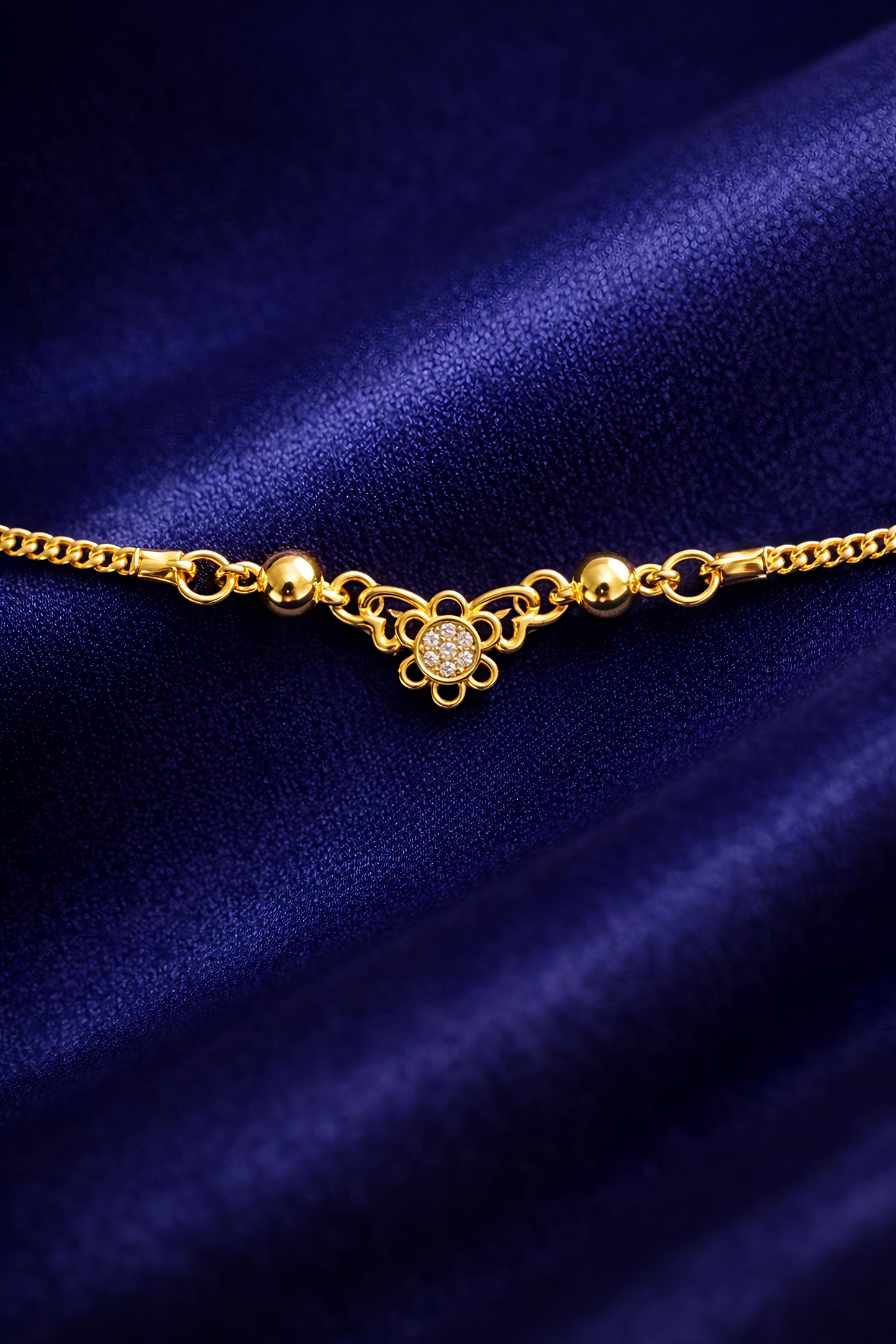 Elegant Gold Plated Floral Charm Pendant Necklace (WPS8)