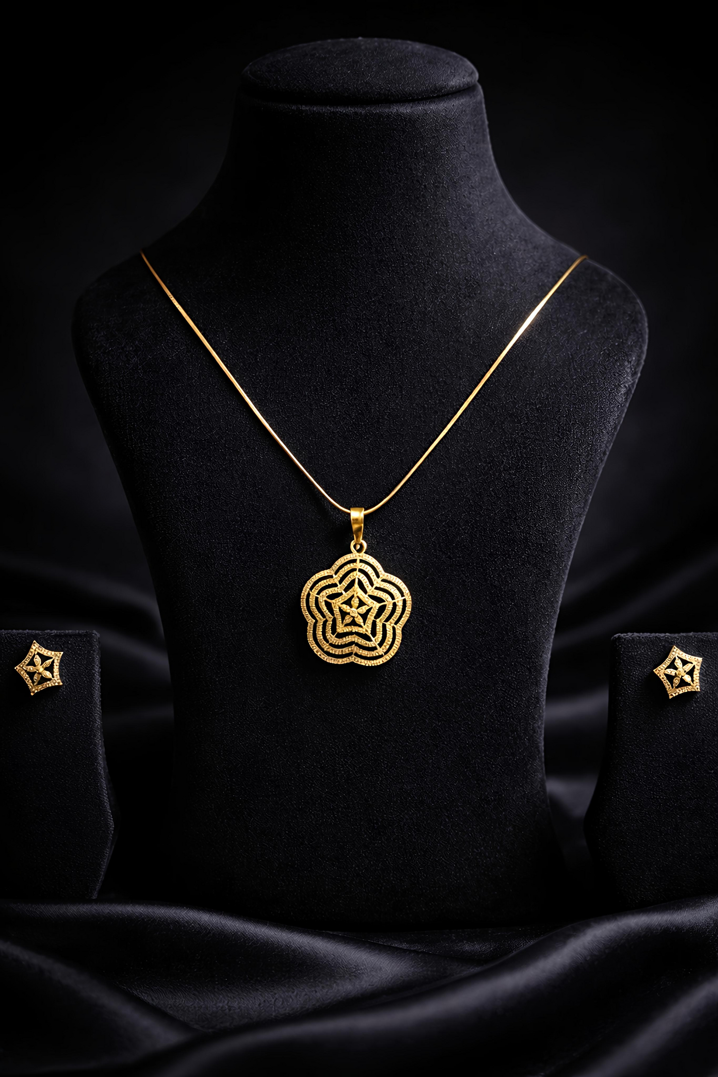 Elegant Gold Plated Floral Star Pendant Necklace Set (WPS7)