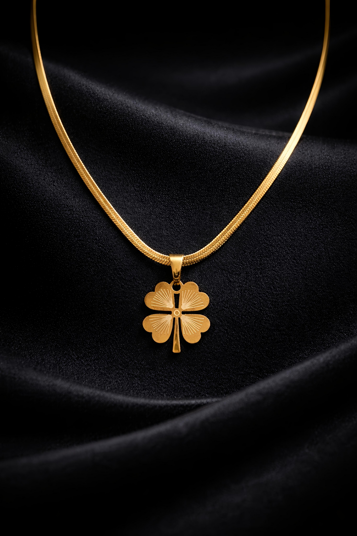 Elegant Gold Plated Four Leaf Clover Pendant Necklace (WPS11)