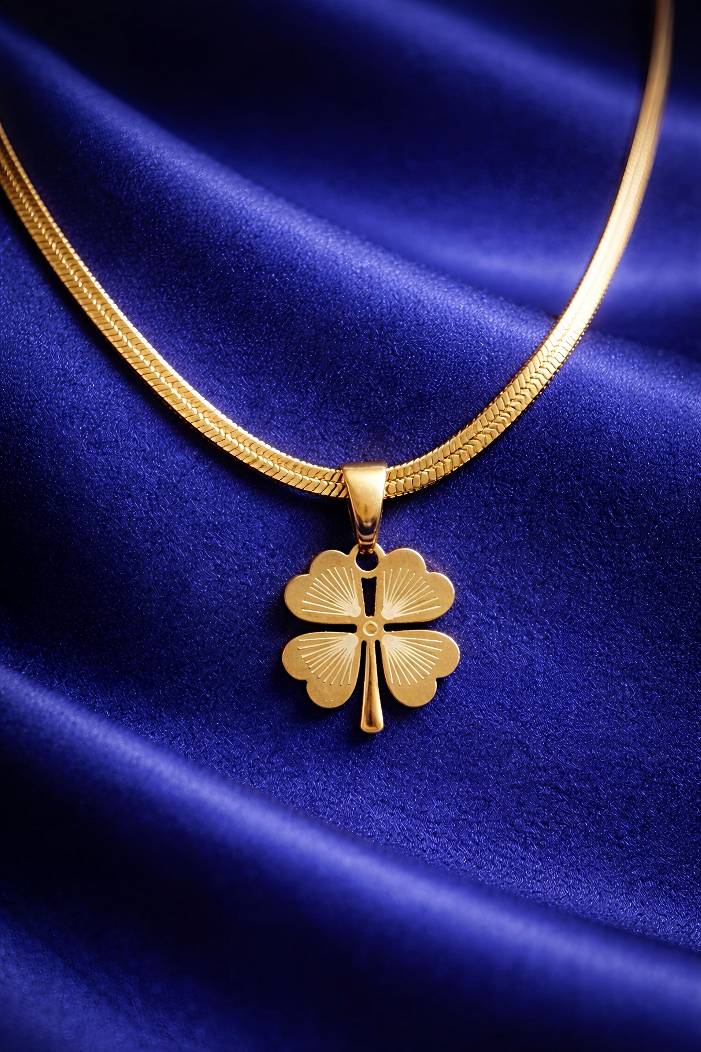 Elegant Gold Plated Four Leaf Clover Pendant Necklace (WPS11)