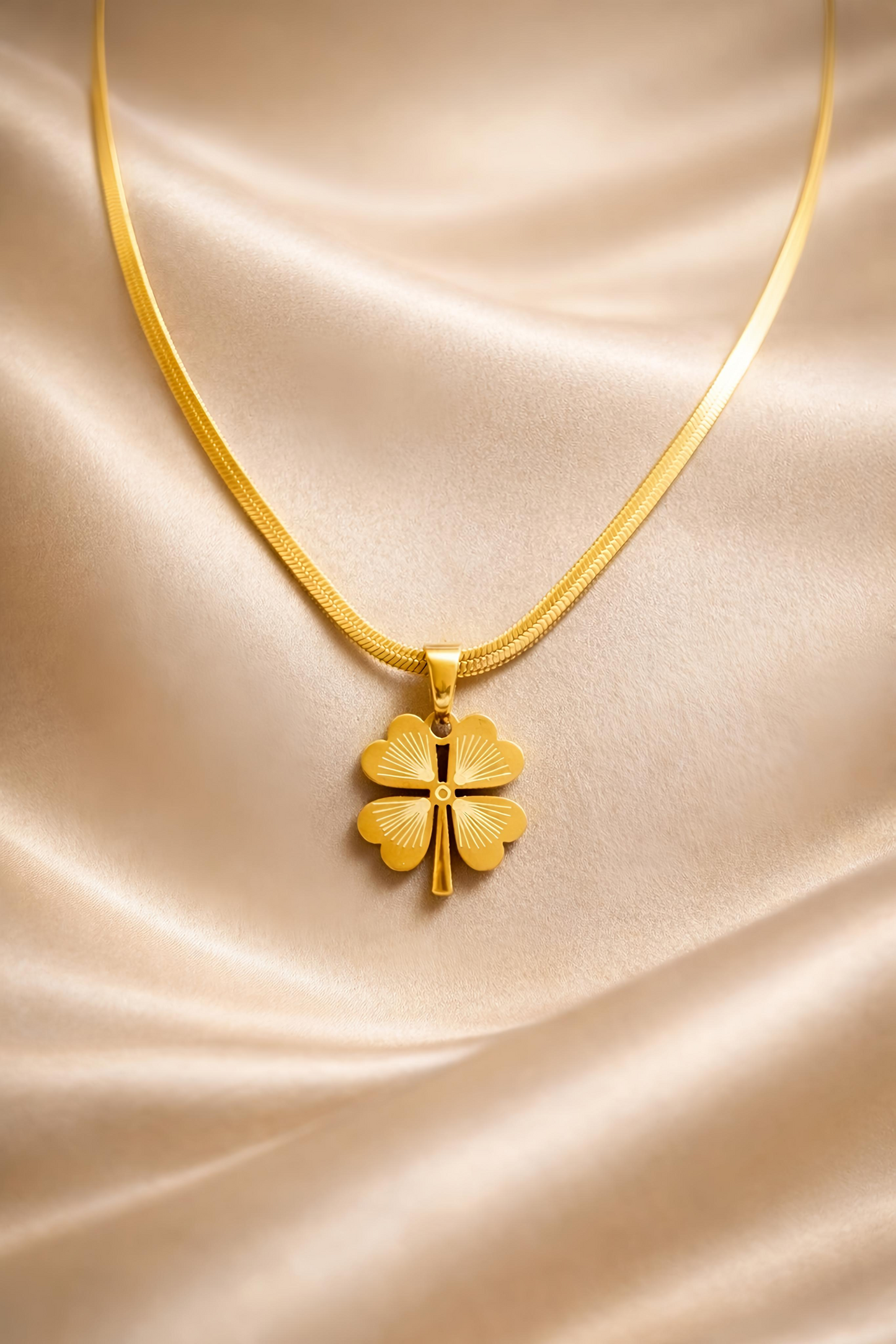 Elegant Gold Plated Four Leaf Clover Pendant Necklace (WPS11)